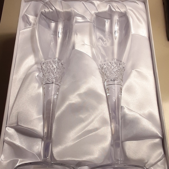 Things Remembered Other - *🍾🎉HP🎉🍾* Crystal Champagne Flutes